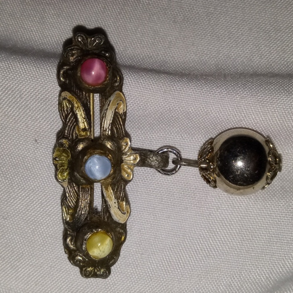 Vintage broche